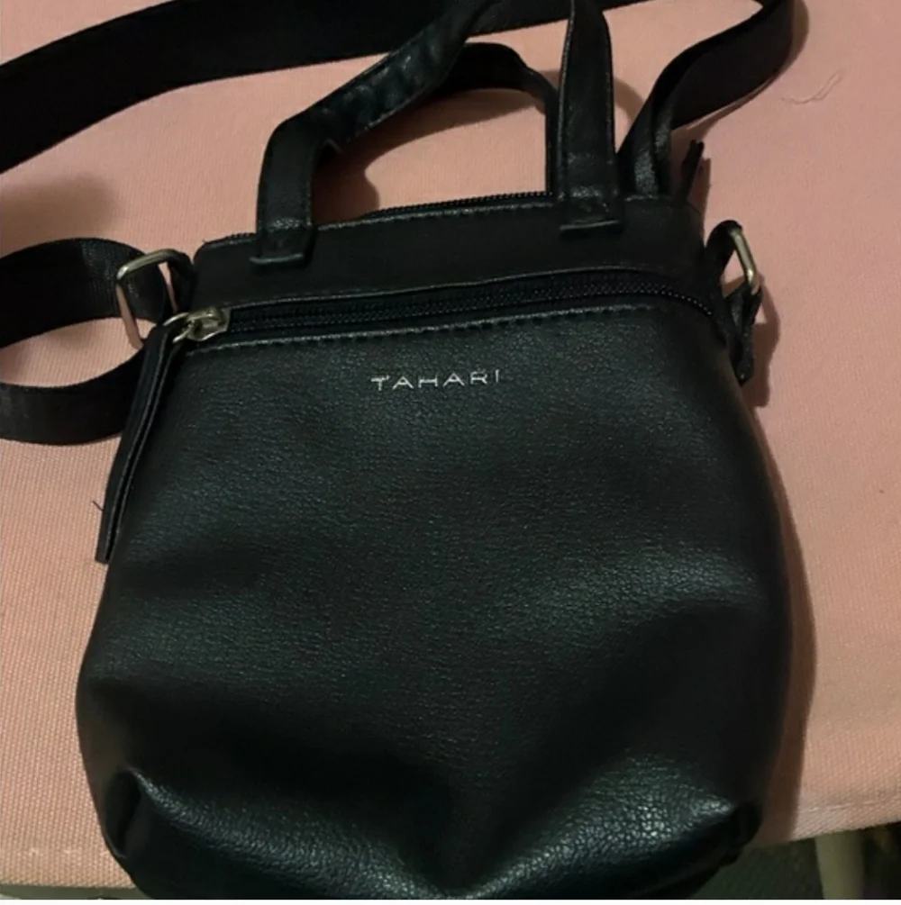 Tahari Black Crossbody Bag Set, 2 Pieces, NWOT - Picture 4 of 5